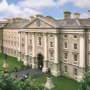 Trinity College - Campus Дублин